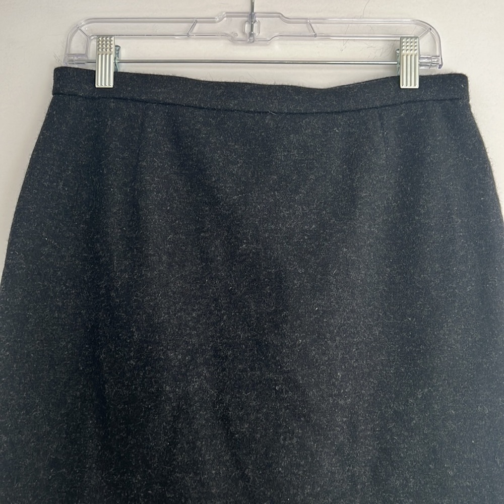 Soleil Women’s Woolen Grey/Black Skirt Size Large